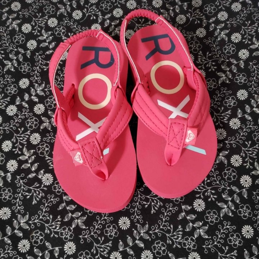 Roxy toddler flip flops